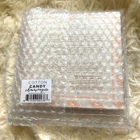NIB Cotton Candy Champagne Blushlighter Palette - Picture 12 of 16